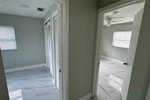 House in Englewood, Florida 2 bedrooms, 98.85 sq.m. № 2123534 - photo 26