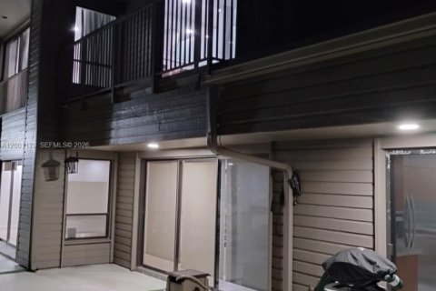 Снять в аренду виллу или дом в Майами, Флорида 3 спальни, 259.2м2, № 2065828 - фото 6