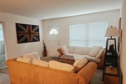 Villa ou maison à vendre à Clearwater, Floride: 2 chambres, 116.41 m2 № 2225500 - photo 4