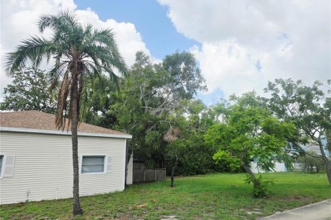 Villa ou maison à vendre à Clearwater, Floride: 2 chambres, 116.41 m2 № 2225500 - photo 3