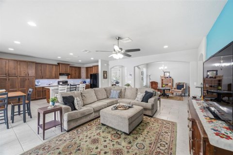Casa en venta en Tarpon Springs, Florida, 3 dormitorios, 193.24 m2 № 2138652 - foto 3