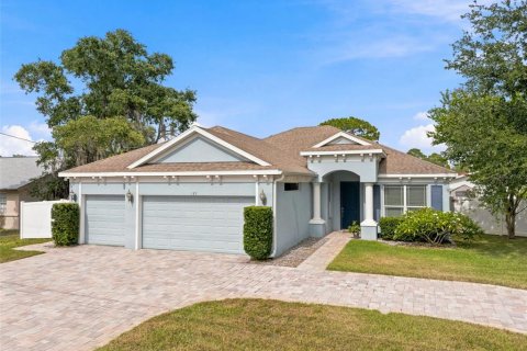 Casa en Tarpon Springs, Florida 3 dormitorios, 193.24 m2 № 2138652
