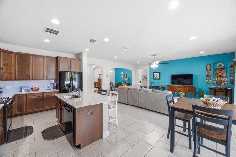 Casa en venta en Tarpon Springs, Florida, 3 dormitorios, 193.24 m2 № 2138652 - foto 17