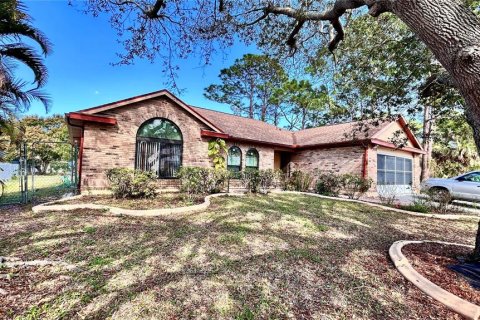 House in Palm Bay, Florida 3 bedrooms, 142.79 sq.m. № 1724429 - photo 1