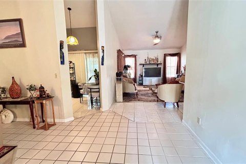 House in Palm Bay, Florida 3 bedrooms, 142.79 sq.m. № 1724429 - photo 4
