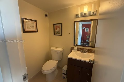 Copropriété à louer à Sunny Isles Beach, Floride: 3 chambres, 114.27 m2 № 2023906 - photo 8