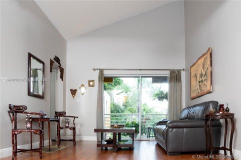 Condo in Miami, Florida, 2 bedrooms  № 2043040