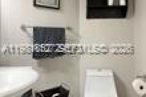 Copropriété à louer à Miami, Floride: 2 chambres, 86.68 m2 № 2043040 - photo 7