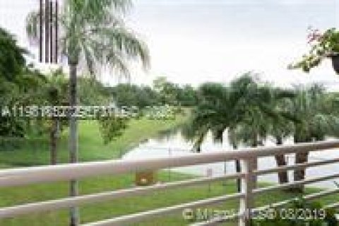 Copropriété à louer à Miami, Floride: 2 chambres, 86.68 m2 № 2043040 - photo 8