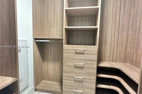 Condominio en venta en Miami, Florida, 1 dormitorio, 69.21 m2 № 2028766 - foto 15