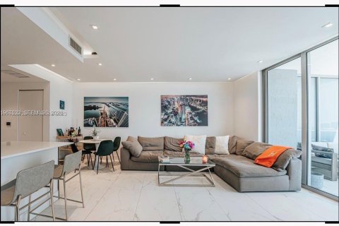 Condominio en venta en Miami, Florida, 1 dormitorio, 69.21 m2 № 2028766 - foto 5