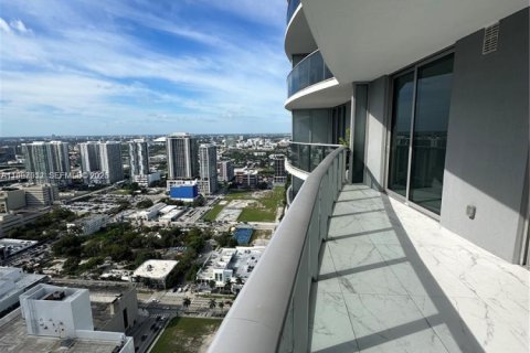 Condominio en venta en Miami, Florida, 1 dormitorio, 69.21 m2 № 2028766 - foto 9