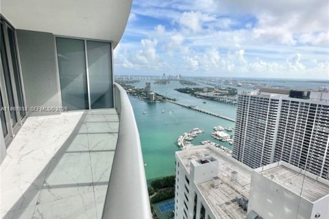 Condominio en venta en Miami, Florida, 1 dormitorio, 69.21 m2 № 2028766 - foto 7