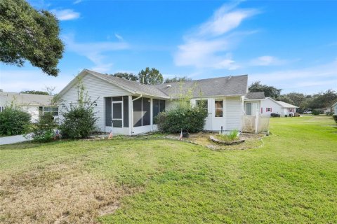 Villa ou maison à louer à Leesburg, Floride: 2 chambres, 128.21 m2 № 2415416 - photo 2