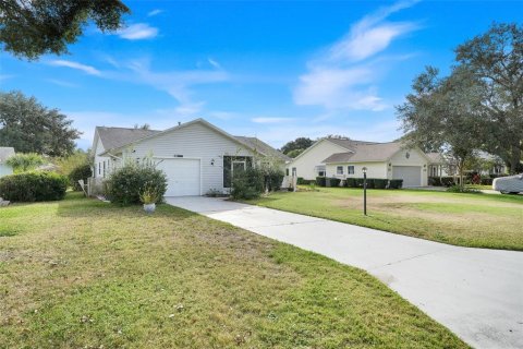 Villa ou maison à louer à Leesburg, Floride: 2 chambres, 128.21 m2 № 2415416 - photo 4