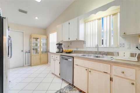 Villa ou maison à louer à Leesburg, Floride: 2 chambres, 128.21 m2 № 2415416 - photo 19