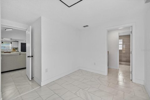 Villa ou maison à vendre à Tampa, Floride: 3 chambres, 102.84 m2 № 1885892 - photo 23