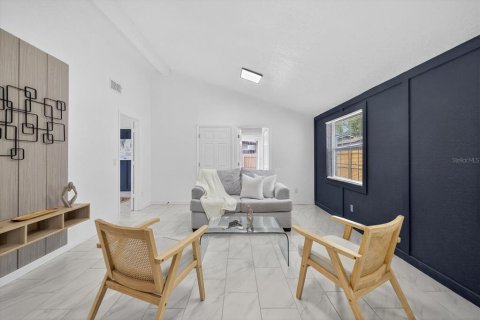 Villa ou maison à vendre à Tampa, Floride: 3 chambres, 102.84 m2 № 1885892 - photo 12