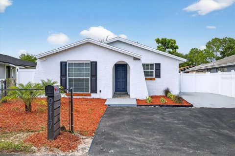 Villa ou maison à vendre à Tampa, Floride: 3 chambres, 102.84 m2 № 1885892 - photo 1