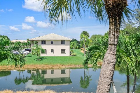 Купить кондоминиум в Маргит, Флорида 2 спальни, 75.72м2, № 1955507 - фото 24