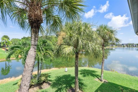 Купить кондоминиум в Маргит, Флорида 2 спальни, 75.72м2, № 1955507 - фото 25