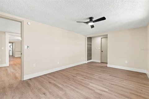 Villa ou maison à vendre à Hudson, Floride: 2 chambres, 141.12 m2 № 2420182 - photo 12