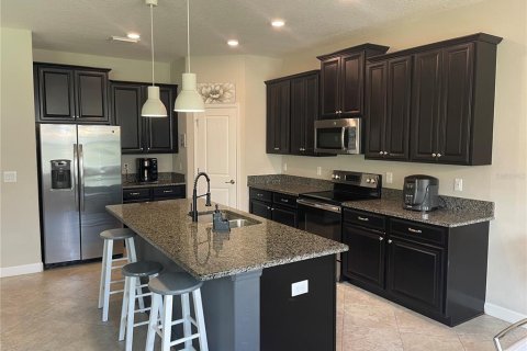 House in Wesley Chapel, Florida 4 bedrooms, 216.83 sq.m. № 1810530 - photo 5