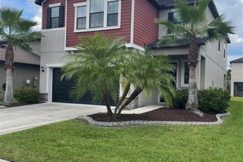 House in Wesley Chapel, Florida 4 bedrooms, 216.83 sq.m. № 1810530 - photo 2