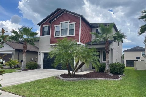 House in Wesley Chapel, Florida 4 bedrooms, 216.83 sq.m. № 1810530 - photo 1