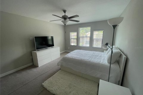House in Wesley Chapel, Florida 4 bedrooms, 216.83 sq.m. № 1810530 - photo 23