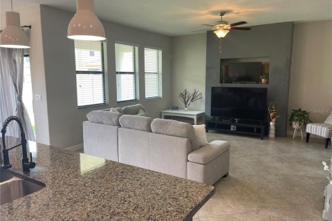 House in Wesley Chapel, Florida 4 bedrooms, 216.83 sq.m. № 1810530 - photo 4