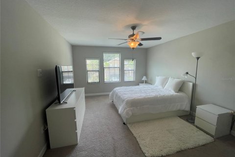 House in Wesley Chapel, Florida 4 bedrooms, 216.83 sq.m. № 1810530 - photo 24