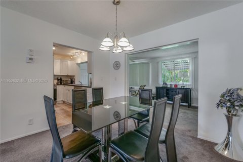 Casa en venta en Tamarac, Florida, 2 dormitorios, 105.07 m2 № 2010385 - foto 17