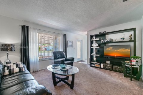 Casa en venta en Tamarac, Florida, 2 dormitorios, 105.07 m2 № 2010385 - foto 16