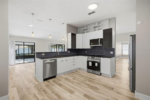Villa ou maison à vendre à Orlando, Floride: 3 chambres, 141.58 m2 № 2437298 - photo 18