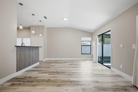 Villa ou maison à vendre à Orlando, Floride: 3 chambres, 141.58 m2 № 2437298 - photo 15