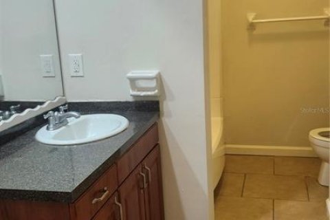 Villa ou maison à louer à Tampa, Floride: 3 chambres, 134.99 m2 № 2117984 - photo 20