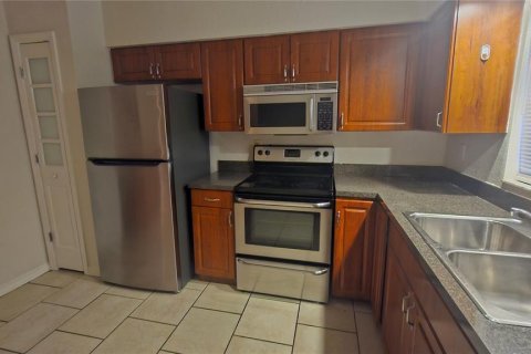Villa ou maison à louer à Tampa, Floride: 3 chambres, 134.99 m2 № 2117984 - photo 6