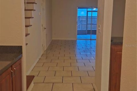 Villa ou maison à louer à Tampa, Floride: 3 chambres, 134.99 m2 № 2117984 - photo 9