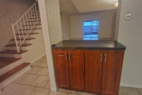 Villa ou maison à louer à Tampa, Floride: 3 chambres, 134.99 m2 № 2117984 - photo 10
