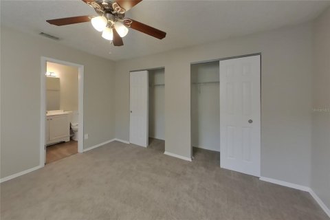 Villa ou maison à louer à Clearwater, Floride: 3 chambres, 107.58 m2 № 2385958 - photo 5