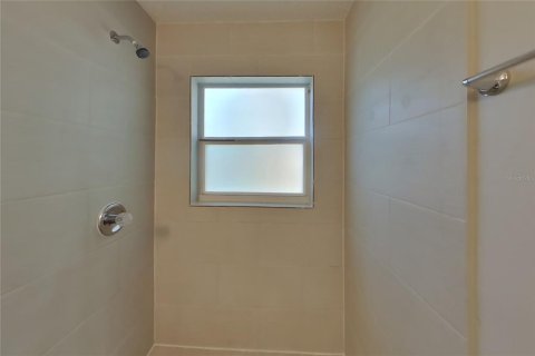 Villa ou maison à louer à Clearwater, Floride: 3 chambres, 107.58 m2 № 2385958 - photo 8