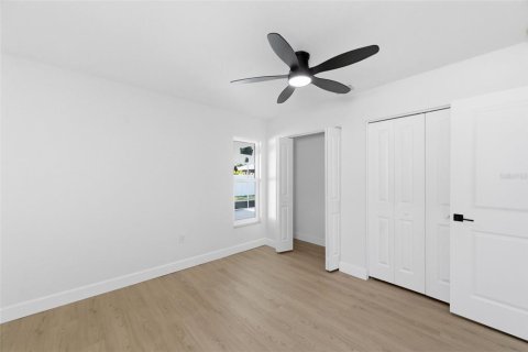 Villa ou maison à vendre à Largo, Floride: 3 chambres, 172.89 m2 № 2119317 - photo 28