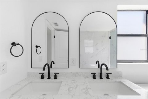 Villa ou maison à vendre à Largo, Floride: 3 chambres, 172.89 m2 № 2119317 - photo 21