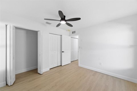 Villa ou maison à vendre à Largo, Floride: 3 chambres, 172.89 m2 № 2119317 - photo 29