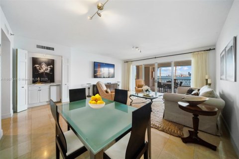 Condominio en venta en Miami Beach, Florida, 2 dormitorios, 181.16 m2 № 1867253 - foto 3