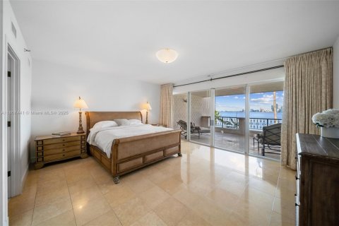 Condominio en venta en Miami Beach, Florida, 2 dormitorios, 181.16 m2 № 1867253 - foto 12