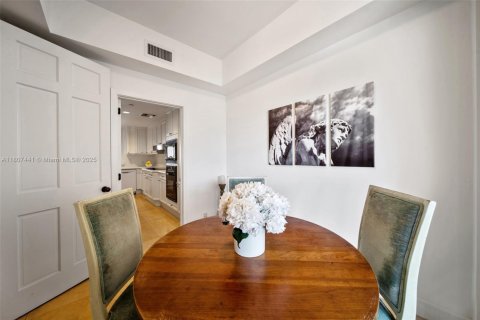 Condominio en venta en Miami Beach, Florida, 2 dormitorios, 181.16 m2 № 1867253 - foto 6