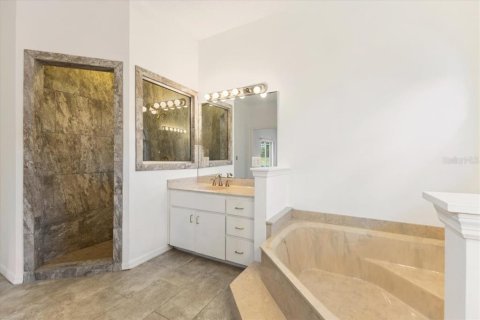 Купить виллу или дом в Уиндермир, Флорида 7 комнат, 291.25м2, № 1904066 - фото 23
