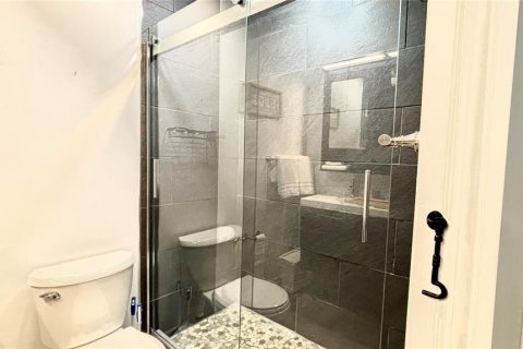 Villa ou maison à louer à Sarasota, Floride: 3 chambres, 116.5 m2 № 1373916 - photo 17